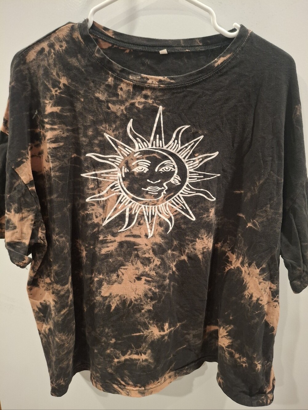 Source Unknown Black & Rust Tie-Dye Sun Graphic Tee
